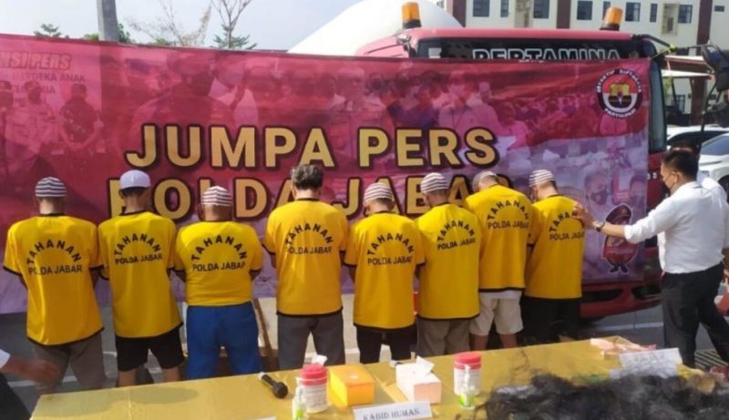 Konferensi pers Polda Jawa Barat menggelar keterangan pers terkait ungkap kasus penyelundupan gas elpiji bersubsidi di Subang