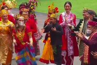Farel Prayoga saat bernyanyi di depan Presiden Jokowi usai Upacara Peringatan Hari HUT ke-77 Kemerdekaan Republik Indonesia di Istana Merdeka, Jakarta
