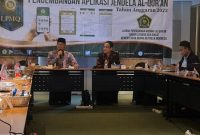 Kepala Biro Humas, Data dan Informasi, Akhmad Fauzin (berpeci)