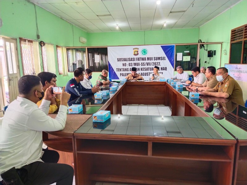 Komisi Fatwa Majelis Ulama Indonesia Sumatera Selatan [MUI Sumsel] menggelar Sosialisasi Fatwa MUI terkait beberapa aliran agama yang di anggap menyimpang atau sesat.