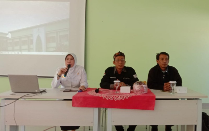 MAN 1 Ogan Ilir menggelar Pelatihan Jurnalistik