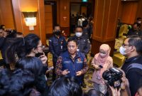 Anggota Bawaslu Puadi memberikan keterangan pers kepada wartawan di Jakarta, Senin (15/8/2022)