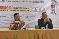 Anggota Bawaslu Puadi berikan arahan dalam Rapat Teknis Pembangunan Sistem Layanan Terintegrasi Bawaslu di Jakarta, Minggu, (21/8/2022) malam