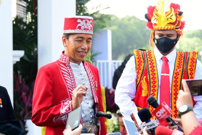 Pada Upacara Detik-Detik Proklamasi, pada Rabu (17/08/2022), Presiden Jokowi memilih baju adat asal Buton, Provinsi Sulawesi Tenggara