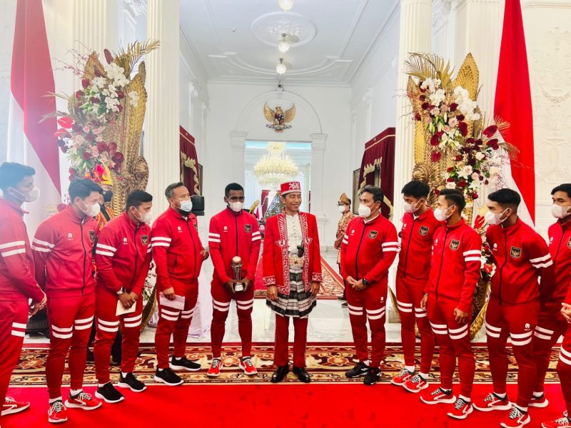 Presiden Jokowi menerima Timnas U-16 di Istana Merdeka, Rabu (17/08/2022)