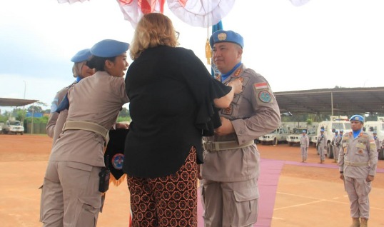 Pasukan Polisi Perdamaian Indonesia yang tergabung Kontigen Garuda MINUSCA mendapatkan penghargaan medal parade dari PBB di Afrika Tengah