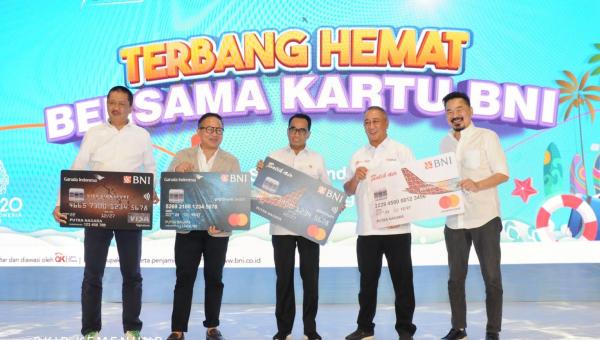 Menhub RI Budi Karya Sumadi saat menghadiri peluncuran program “Terbang Hemat” di Jakarta, Kamis (25/8)