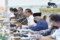 Presiden Jokowi pimpin ratas mengenai Peningkatan Produktivitas Kedelai, Cabai, dan Bawang Merah, Senin (19/09/2022), di Istana Merdeka, Jakarta