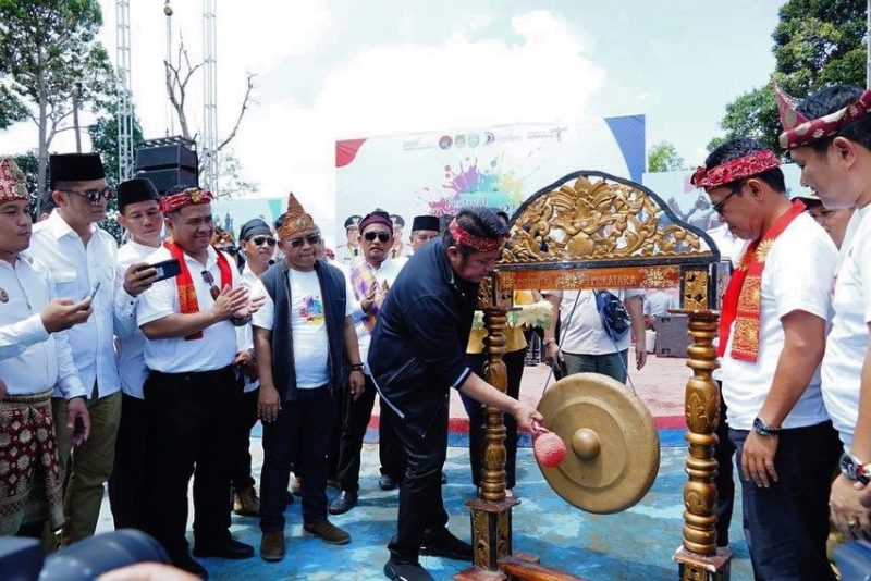 Gubernur Sumsel, H Herman Deru saat membuka Festival Danau Rayo 