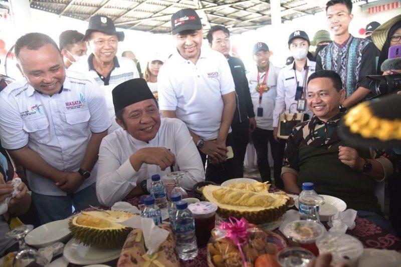 Gubernur Sumsel, H Herman Deru saat mengahadiri Festival Durian Muara Enim Tahun 2022