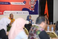 Anggota Bawaslu Lolly Suhenty saat membuka Diskusi Kelompok Terpumpun Puslitbangdiklat Bawaslu