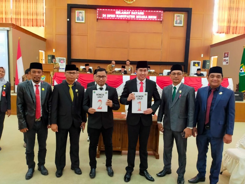 DPRD Muaraenim menyelenggarakan Pilwabup Muara Enim pada Selasa [06/09]. [foto: Arif RH]