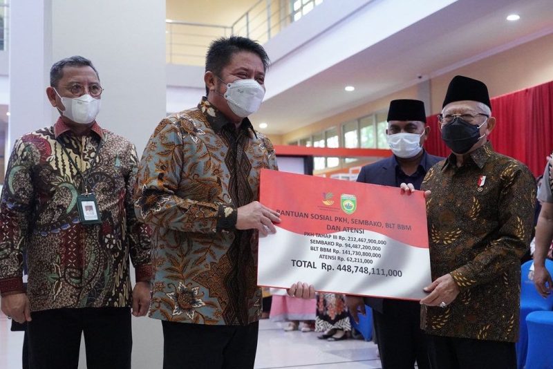 Gubernur Sumsel H Herman Deru bersama Wakil Presiden RI H Ma'ruf Amin