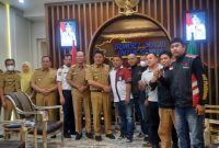 Gubernur Sumatera Selatan Herman Deru menerima audensi dan aspirasi dari enam perwakilan Komunitas Driver Ojek Online [Ojol] Sumsel, Senin [19/09/2022].