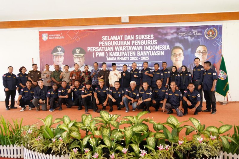 Pose bersama pengurus PWI Banyuasin periode 2022-2025