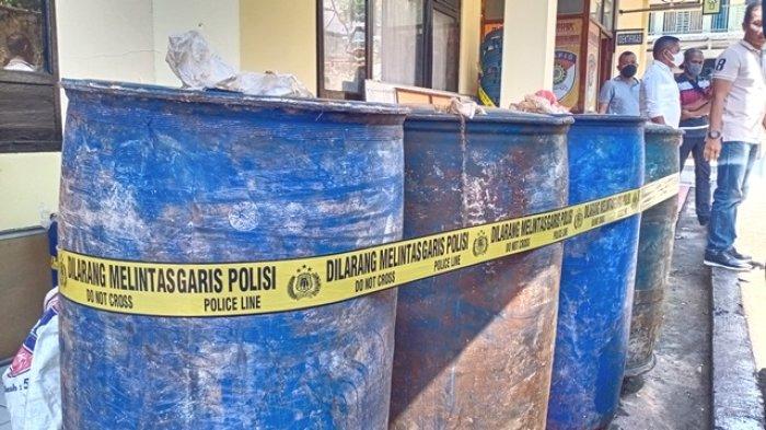 Polisi menemukan lokasi penimbunan BBM bersubsidi jenis solar sebanyak 6 ton di wilayah Kota Kupang