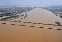 itra satelit menunjukkan banjir parah di Pakistan menyebabkan beberapa bagian Provinsi Sindh menjadi danau seluas 100 kilometer persegi.