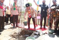 Peletakan batu pertama pembangunan Gedung Yayasan Ponpes Modern Deru Al-Falah
