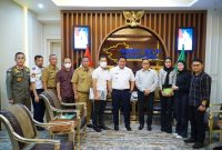 Gubernur Sumsel Herman Deru saat menerima audiensi Komunitas Musi Runners sekaligus panitia kegiatan Musi Run 2022