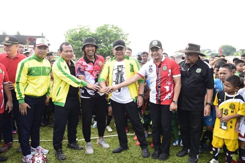 Gubernur Sumsel Herman Deru Buka Resmi Festival Sepak Bola Usia Dini Forsgi