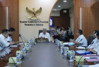 Wagub Mawardi Yahya saat memimpin Rapat kerjasama pemanfaatan Buffalo Center antara Pemprov Sumsel dan PT Sriwijaya Digital Indonesia