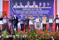 PT Bukit Asam Tbk [PTBA] menerima Penghargaan kategori BUMN dan Perusahaan yang Peduli dan Berperan Aktif dalam Peningkatan Kualitas SDM Pers dari Persatuan Wartawan Indonesia Sumatera Selatan [PWI Sumsel]. 