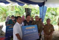 Dinas Perikanan Kota Prabumulih selaku leading sector bekerjasama dengan Bank Indonesia [BI] Perwakilan Sumsel mengadakan Panen Perdana Ikan Lele dan Penyerahan Bantuan Mesin Pengolahan Serat Daun Nanas [Dekortikator].