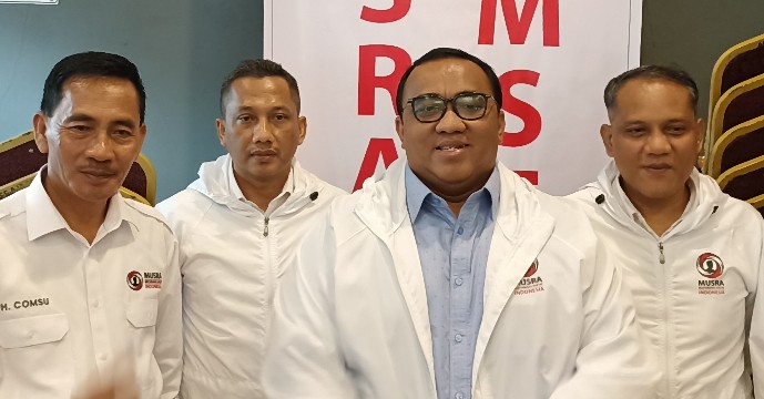 Ketua Dewan Pengarah Pusat Musra, Andi Gani Nena Wea didampingi Sekretaris Panitia Nasional Taki Reinhard Parapat, Wakil Ketua Panitia Nasional Musra Yayong Waryono dan Hidayat Chomsu. 