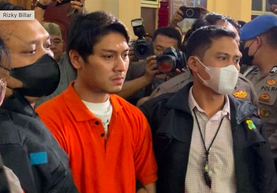 Polisi menetapkan Rizky Billar sebagai tersangka kasus KDRT
