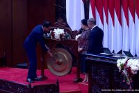 Presiden Jokowi secara resmi membuka sidang ke-8 Parlemen G20, di Senayan, Jakarta, Kamis (06/10/2022)