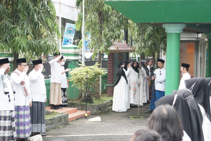 Peringatan Hari Santri 2022 di halaman Kanwil Kemenag Sumsel, Sabtu (22/10/2022)