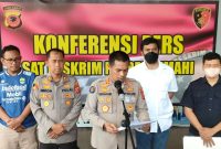 Polda Jabar berhasil menangkap pelaku penusukan bocah 12 tahun hingga tewas di Kota Cimahi, Jawa Barat, Minggu (23/10/22) sore