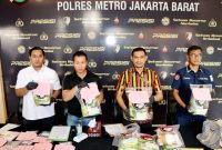 Satuan Narkoba Polres Metro Jakarta Barat berhasil menggagalkan peredaran narkotika jenis sabu jaringan internasional asal Malaysia