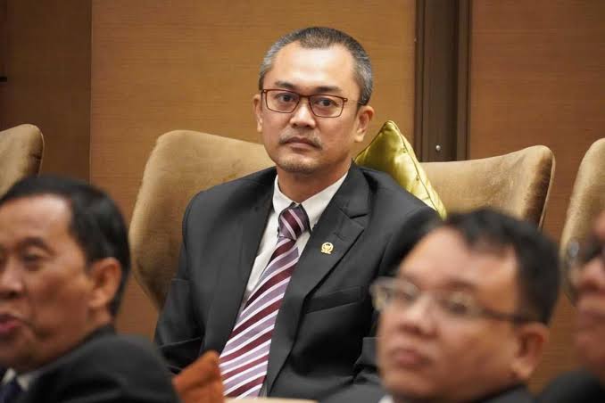 Wakil Ketua Mahkamah Kehormatan Dewan DPR RI sekaligus Anggota Komisi III DPR RI, H Andi Rio Idris Padjalangi SH MKn 