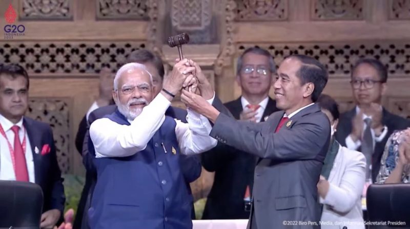 Presiden Jokowi menyerahkan estafet presidensi G20 ke India, Hotel The Apurva Kempinski, Bali, Rabu (16/11/2022), sore.