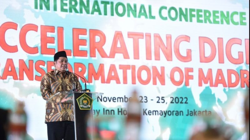 Dirjen Pendis saat menyampaikan arahan