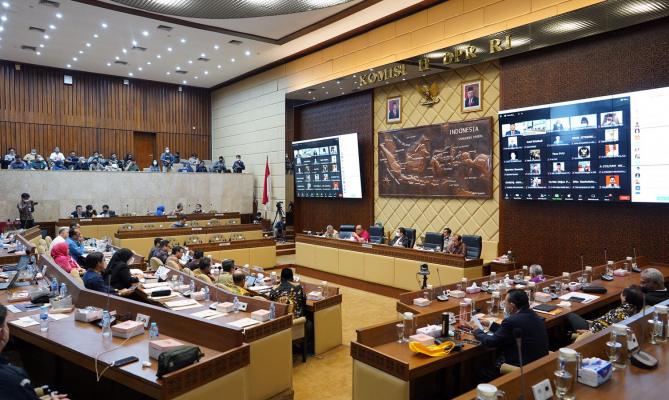 RDP di Ruang Rapat Komisi II DPR RI, Jakarta, (15/11/2022)