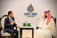 Presiden Jokowi bersama Perdana Menteri Arab Saudi MBS di sela penyelenggaraan KTT APEC di Queen Sirikit National Convention Center, Bangkok, Jumat (18/11/2022). (Foto: BPMI Setpres/Laily Rachev)