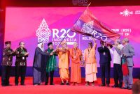 Jajaran Anggota R20 dalam forum keagamaan. Forum itu resmi ditutup di Indonesia, India akan menjadi tuan rumah tahun 2023