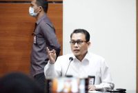 Plt Jubir KPK Ali Fikri saat melakukan konferensi pers penetapan tersangka korupsi.