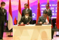 Penandatanganan dokumen kerja sama antara pemerintah Indonesia dan Tiongkok, Rabu (16/11/2022), di Hotel The Apurva Kempinski, Bali. (Sumber: Tangkapan Layar)