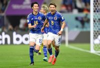 Pemain Timnas Jepang, Ritsu Doan (kanan) merayakan gol ke gawang Jerman di Khalifa International Stadium, Doha, Rabu (23/11/2022) malam WIB. (Foto: fifa.com)