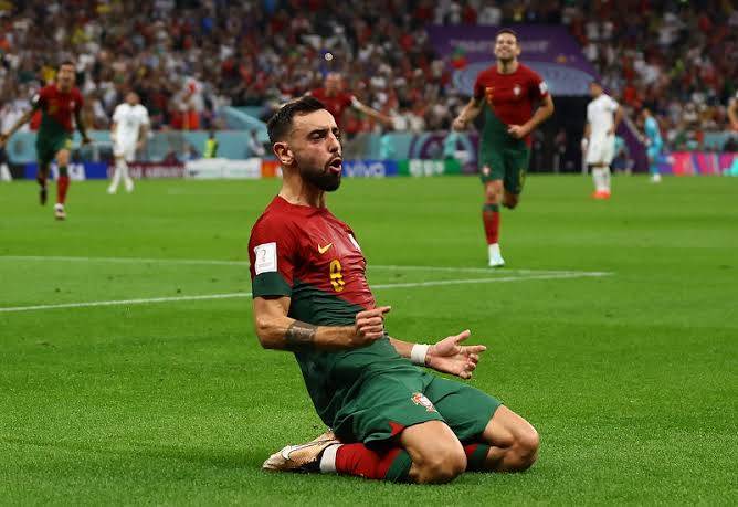 Gelandang Portugal Bruno Fernandes menjadi pemain terbaik pada matchday kedua melawan Uruguay, Selasa (29/11/2022) dini hari WIB. (Foto: Reuters)