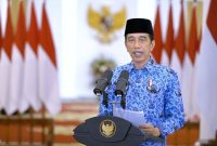 Presiden Joko Widodo mengenakan seragam KORPRI. (Foto: Biro Pers Setpres)