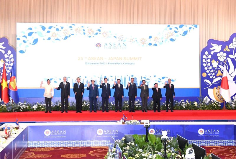 Presiden Joko Widodo mendorong ASEAN dan Jepang membangun ekosistem kendaraan listrik