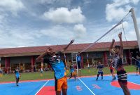 Lapas Kelas IIA Banyuasin Kemenkumham Sumsel menggelar pertandingan persahabatan bola Voli dengan tim Voli Kecamatan Banyuasin III [PBVSI] Kabupaten Banyuasin, Sabtu [05/11/2022].
