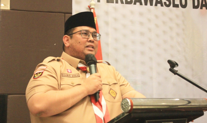 Ketua Bawaslu Rahmat Bagja memberikan sambutan dalam kegiatan sosialisasi produk hukum Bawaslu yang diselenggarakan oleh Bawaslu Kabupaten Bandung, di Jawa Barat, Minggu (6/11/2022)