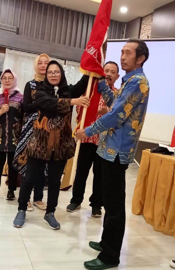 Ketua Umum IKABADRA Provinsi Sumsel H Oktap Riyadi SH, Wakil Ketua Paizu Rahman, Tomy Edison, Darwin. Sekretaris Aji Purwoko serta Diessy Yusnita dan Sigit Susanto sebagai Bendahara resmi dikukuhkan. 