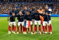 Para pemain Timnas Prancis berfoto sebelum laga UEFA Nations League melawan Denmark. (Foto: uefa.com)