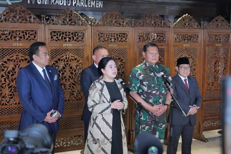 Ketua DPR RI Puan Maharani dan Kepala Staf Angkatan Laut (KSAL) Laksamana Yudo Margono